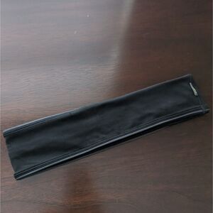 FlipBelt Black Classic Running Belt | Hands-Free Workout Waist Pack